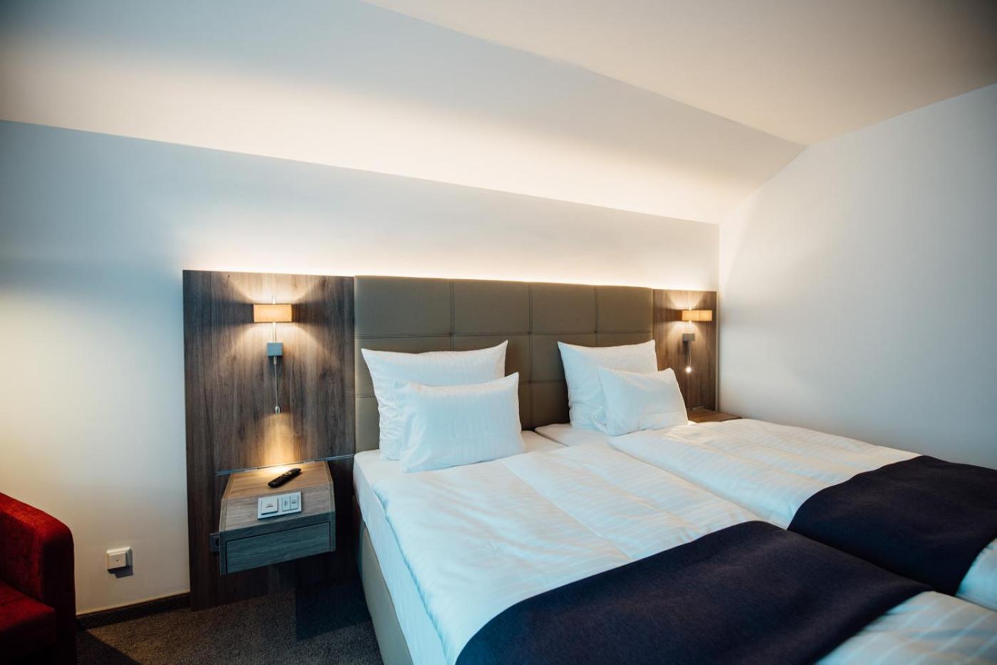 Hotel Schmachtendorf โอเบอร์เฮาเซิน ภายนอก รูปภาพ