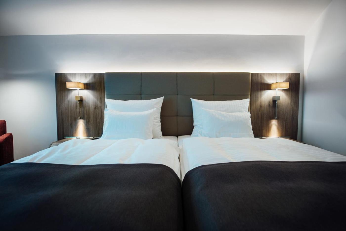 Hotel Schmachtendorf โอเบอร์เฮาเซิน ภายนอก รูปภาพ