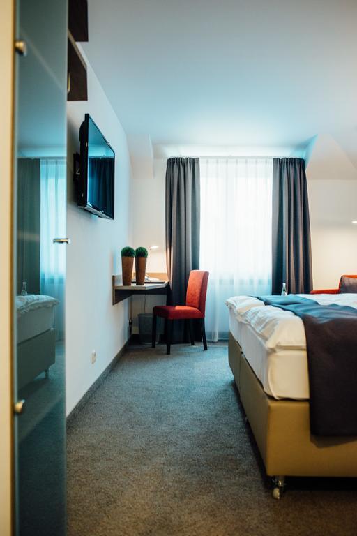 Hotel Schmachtendorf โอเบอร์เฮาเซิน ห้อง รูปภาพ